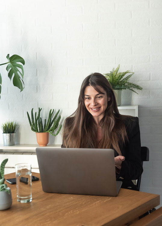 woman-on-computer